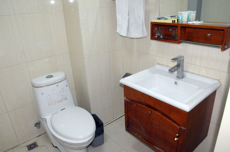 Bathroom 2, Dushi 118 Hotel Linyi Yitang Gezhuang, Linyi