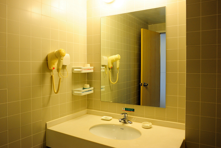 Bathroom 4, Jinjiang Inn Nantong Textile City Bus Station, Nantong