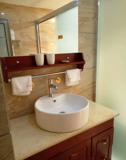 Bathroom, Xiaguang the Grand Hotel, Dêqên Tibetan