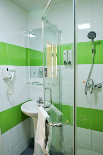 Bathroom 4, 7 Days Inn Urumqi Yan'an Road Xinjiang University, Ürümqi