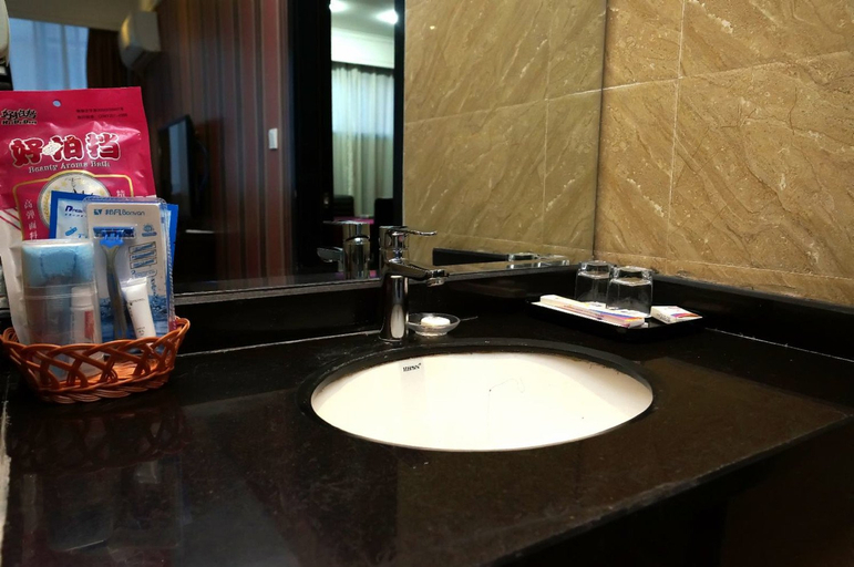 Bathroom 1, Laimei City Holiday Hotel, Xianyang