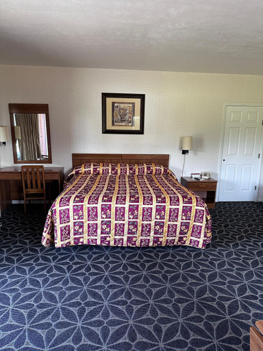Bedroom 3, Park Inn Motel, Greene