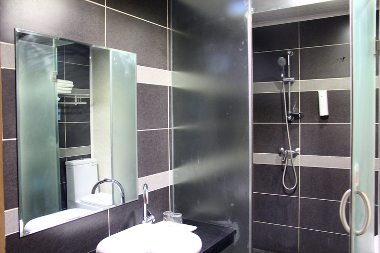Bathroom 2, Guishi Hotel, Luliang