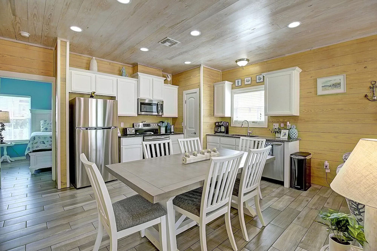 Room 2, Toucan Tango- Golf Cart Friendly 3BD Home, Nueces