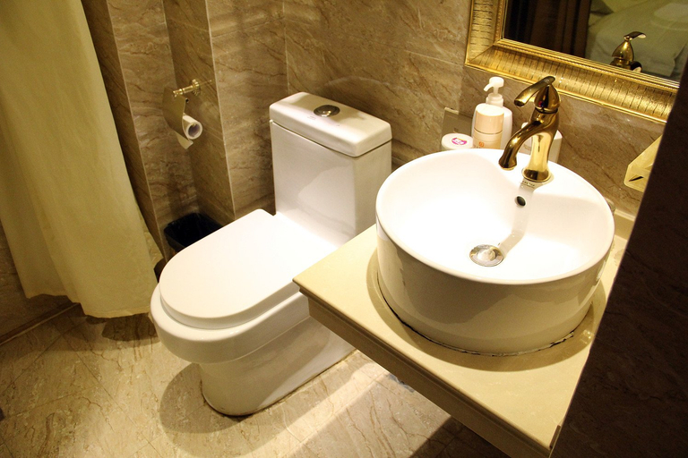 Bathroom 2, RongZun International Hotel, Puyang