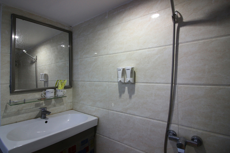 Bathroom 2, Haorui Business Hotel, Zhuhai, Zhuhai