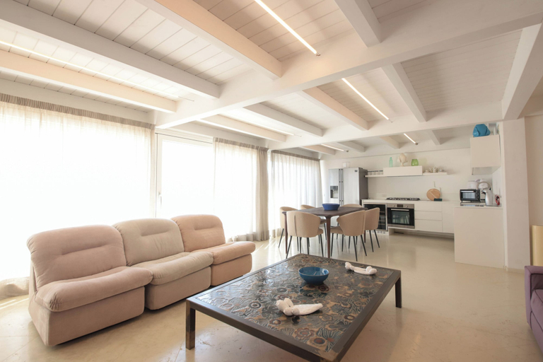 Living area 2, TD Palazzo Fiume 2 Above the Square, Bari
