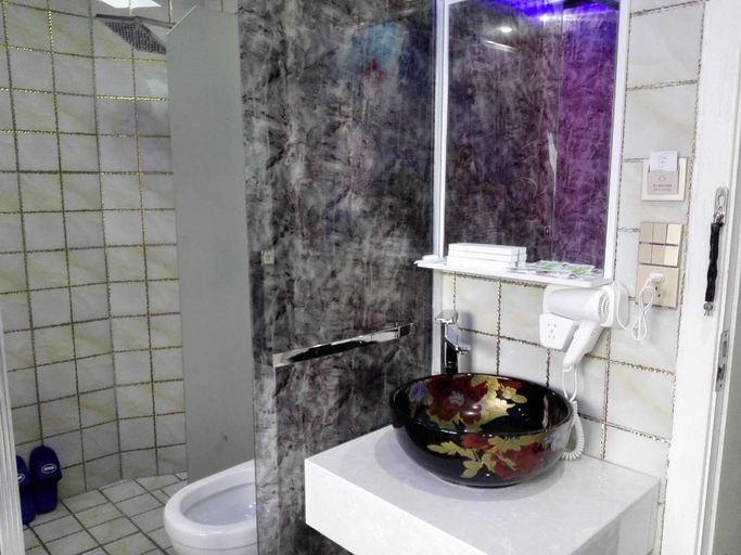 Bathroom 3, Futing Holiday Hotel, Hangzhou