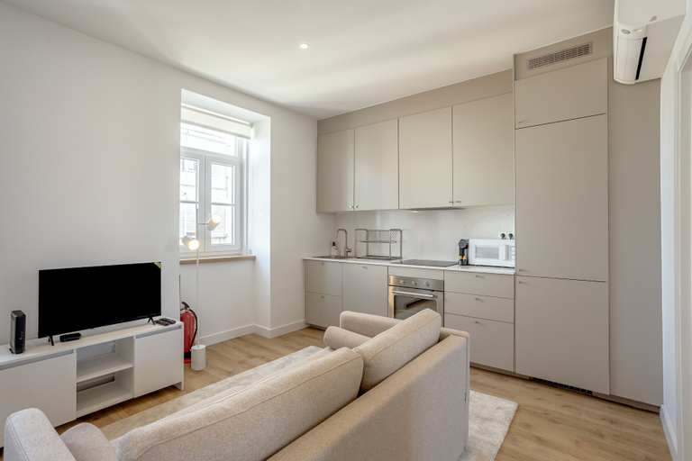Living area 5, Rato Modern by Homing, Lisbon