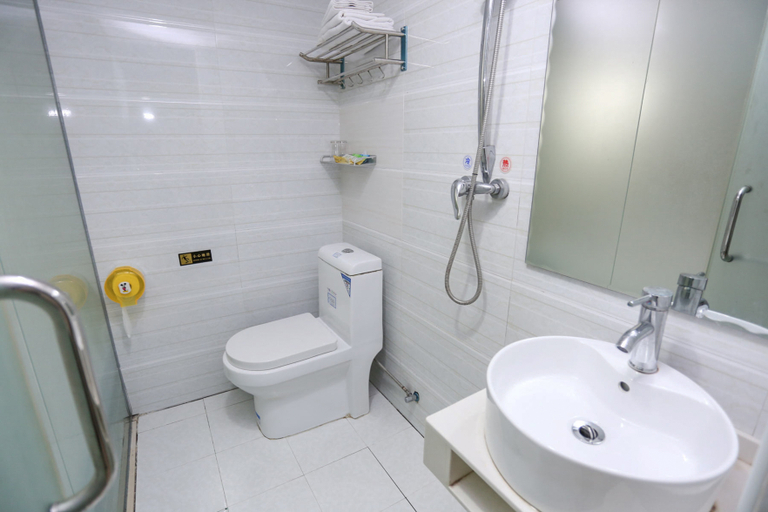 Bathroom, Kate Hotel (Guangzhou Dadao Yangxu Metro Station), Guangzhou