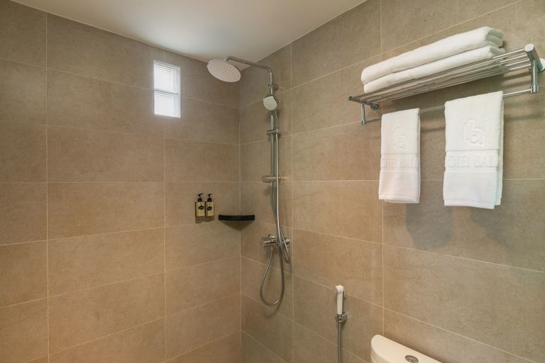 Bathroom, Hotel Balmi, Yangon