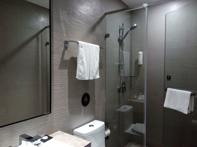 Bathroom 3, Hanting Hotel Shanghai Jiang'an Temple Jiangning Road, Shanghai
