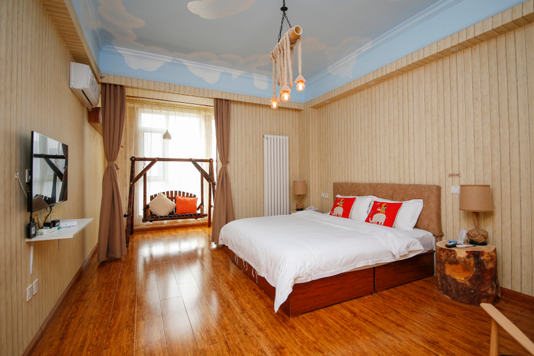 Bedroom 2, Tommy, Tangshan