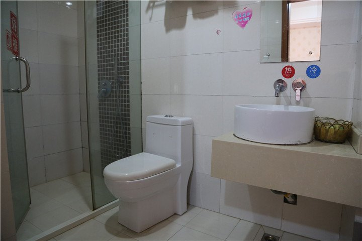 Bathroom, Yong Tai Busines Hotel, Taizhou