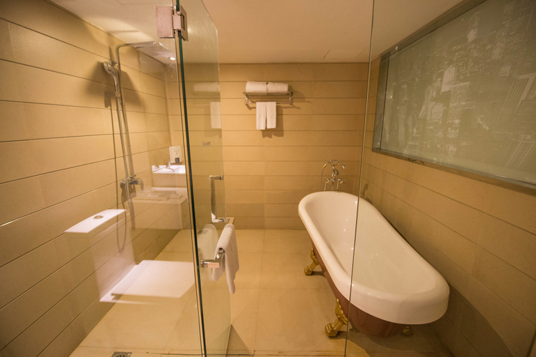 Bathroom 2, M Hotel Nanning, Nanning