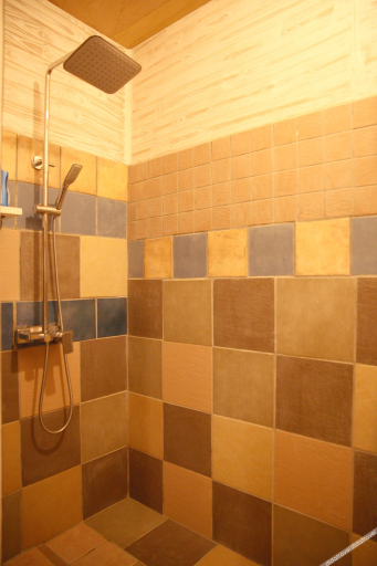Bathroom 5, Miman Amami, Tatsugō