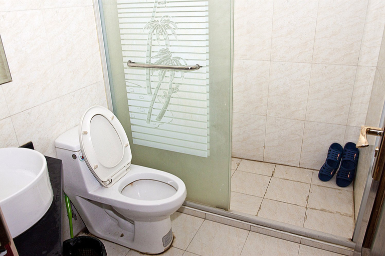 Bathroom, Luojing Business Hotel, Shanghai