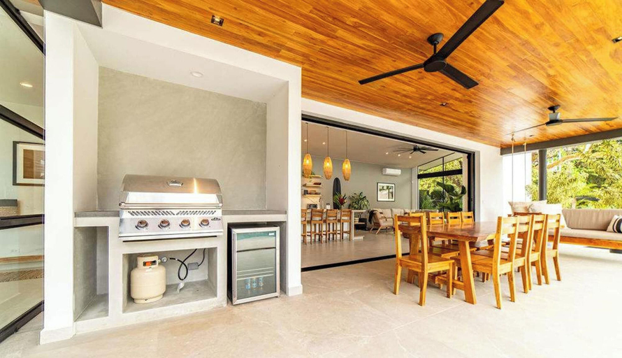 Room 5, Casa Ocaso - 4BR - Private Pool - Walk to Beach, Nicoya