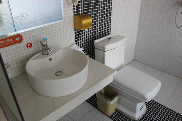 Bathroom 3, Hongjin Hotel, Ganzhou