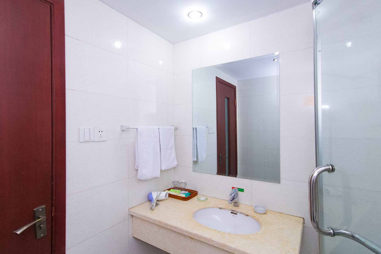 Bathroom 3, Ji Hotel Hangzhou Tonglu, Hangzhou