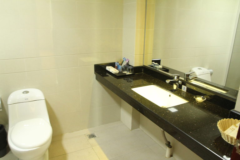 Bathroom 3, Bolin Hotel, Zhongshan