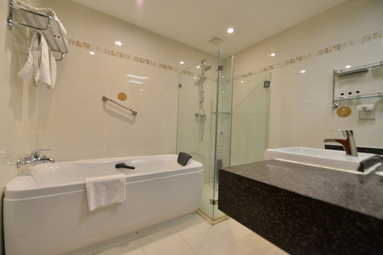 Bathroom 2, アトゥールホテル, Beijing