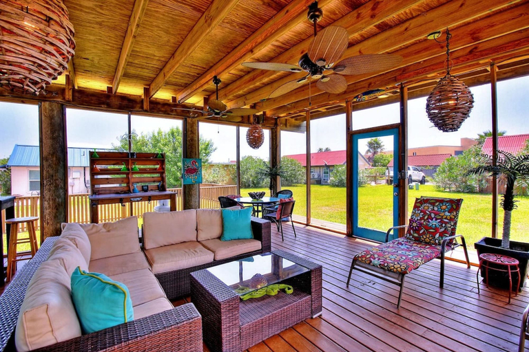 Room 5, Private Cabana 5 Min to Beach Picnic Table, Nueces