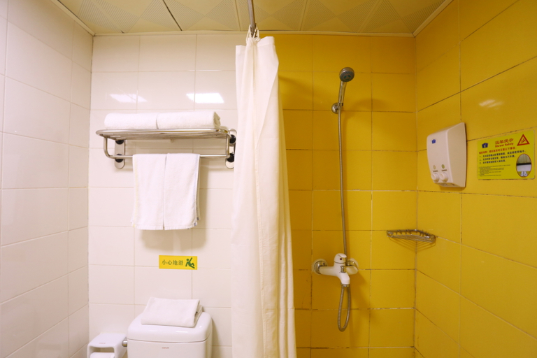Bathroom 3, Homeinn Hotel (Changchun Quan'an Square Airport Bus Station), Changchun