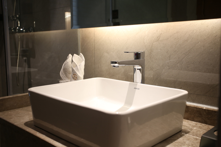 Bathroom 3, Mingzhu Hotel, Guangyuan