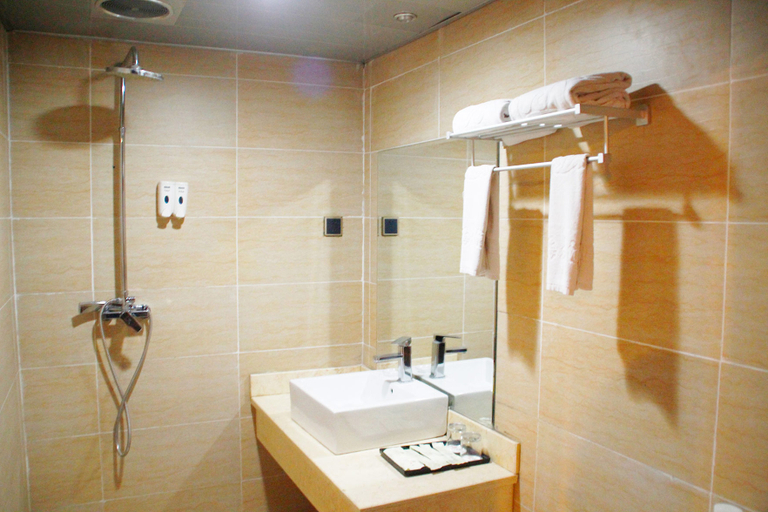 Bathroom 3, Hanting Hotel Zunyi Renhuai Maotai Road, Zunyi