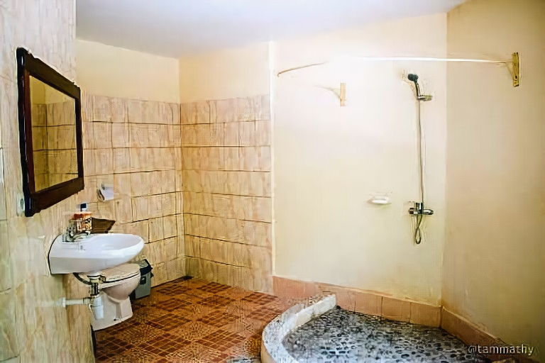 Bathroom 5, Bara Beach Bungalows, Bulukumba