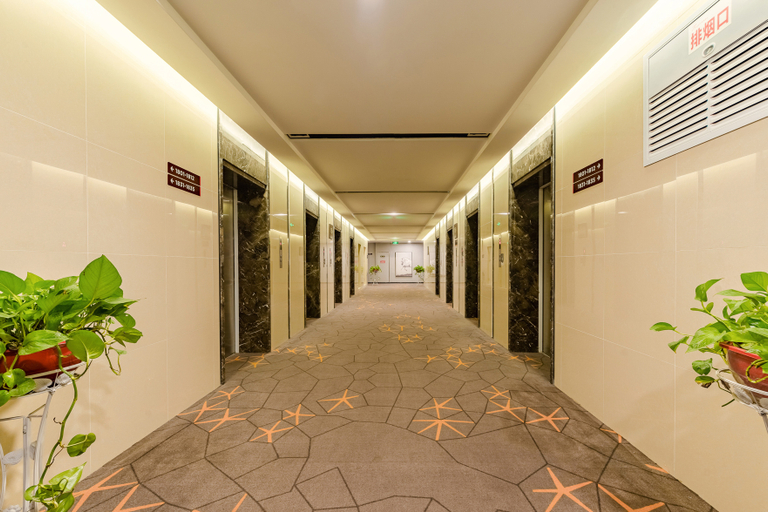 Others 4, Baining Hotel (Wanda Plaza Bus Terminal, Linyi District, Weinan), Weinan