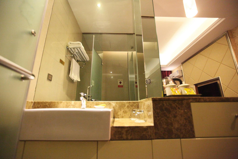 Bathroom 2, Nanyuan Inn (Ningbo Xingning Road Children's Park), Ningbo