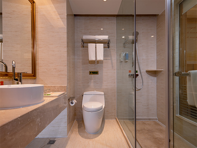Bathroom, Vienna Hotel (Ledong Gongyuan), Hainan