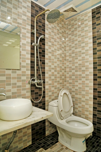Bathroom 3, Jinzhiyuan Hostel, Shenzhen