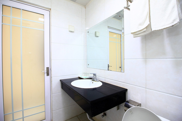 Bathroom 3, Rizhao Yunda Business Hotel, Rizhao