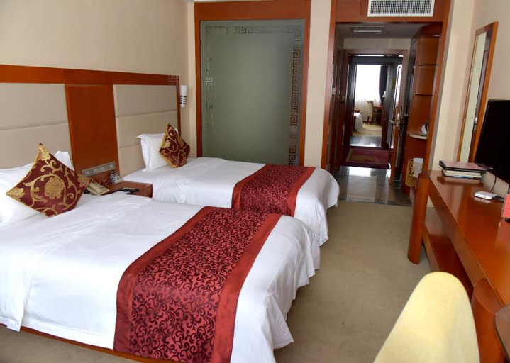 Bedroom 2, Shuang Bai Hotel, Chuxiong Yi