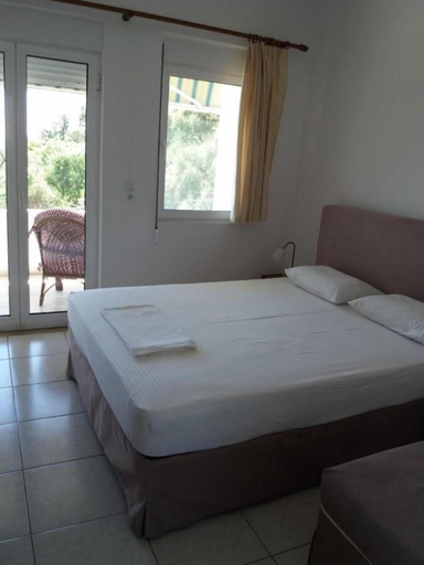 Bedroom 4, Theros Blu, Epirus