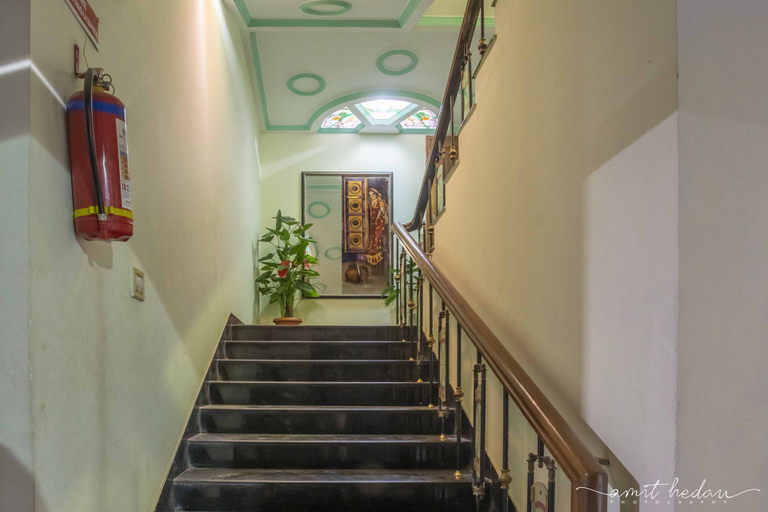Others 5, Hotel Dollar, Kachchh