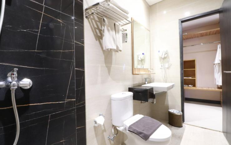 Bathroom 4, Fitra Hotel Majalengka, Majalengka