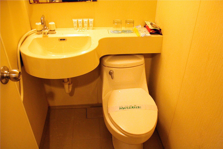 Bathroom 3, Pinyue International Hotel, Puyang