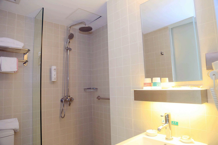 Bathroom, Jinjiang Inn Select Dalian Youhao Square, Dalian