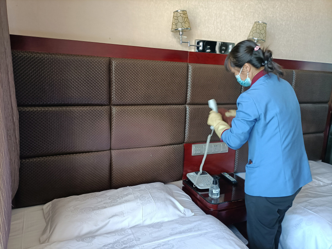 Bedroom 2, Jianhua Hotel, Guyuan