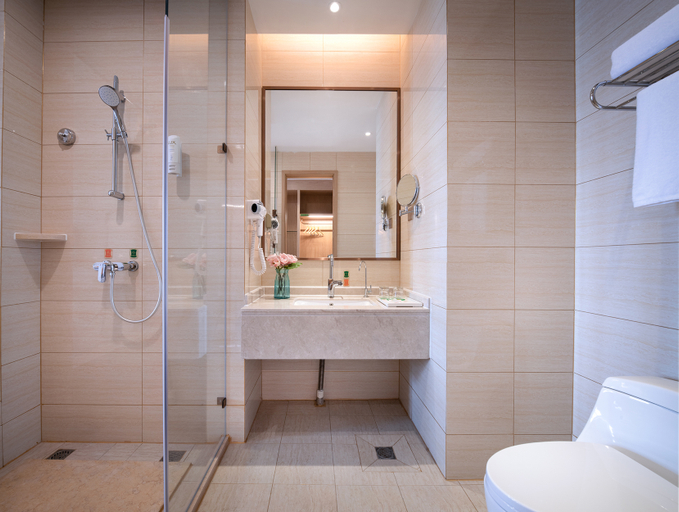 Bathroom, Vienna Hotel (Jinan Railway Station), Jinan