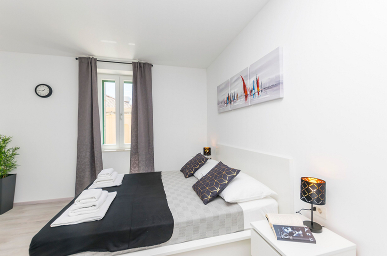 Bedroom 3, Apartments and Rooms Adriatic Suites, Šibenik