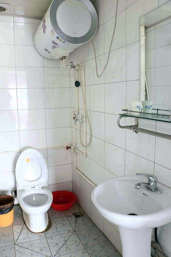 Bathroom, Jinxi Express, Linfen