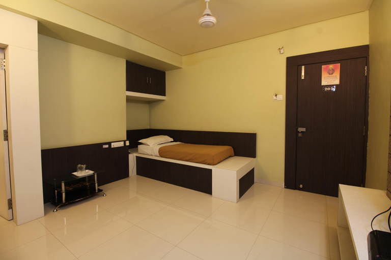 Bedroom 3, Hotel Sham Suman, Kolhapur