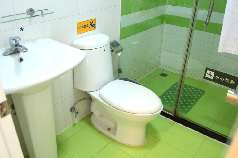 Bathroom 3, 7Days Inn Premium Hotel (Shanghai Damuqiao), Shanghai
