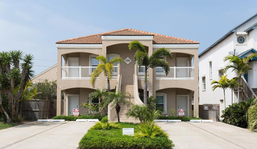 Exterior & Views 2, EZ to Beach Sleeps Many - Very Clean - Pool, Cameron