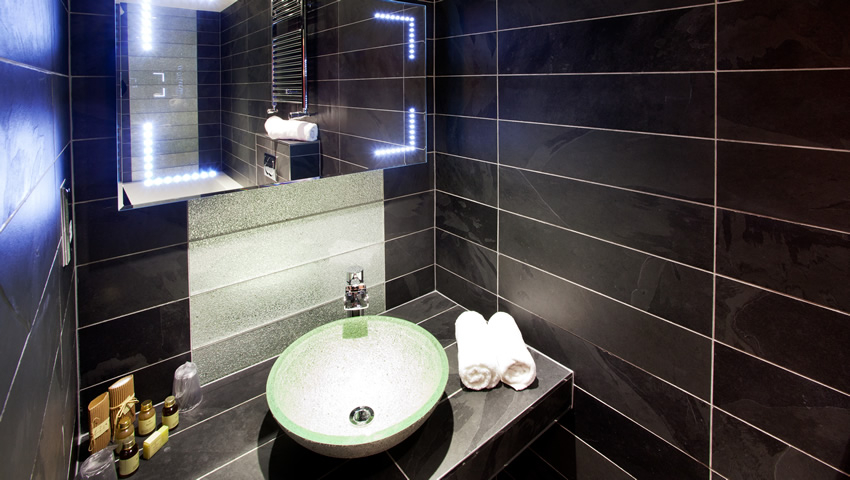 Bathroom 2, Applegarth Villa Hotel & Restaurant (Adult Only), Cumbria